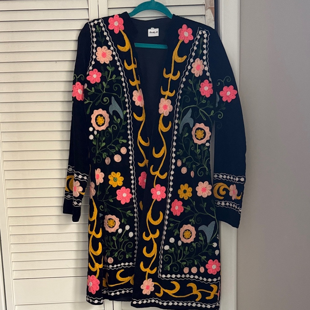 Embroidered Floral Black Jacket velvet